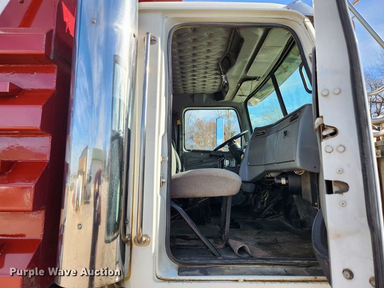image for item JB9699 2004 Western Star 4900FA  dump truck