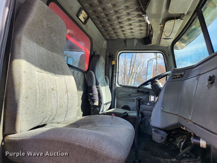 image for item JB9699 2004 Western Star 4900FA  dump truck