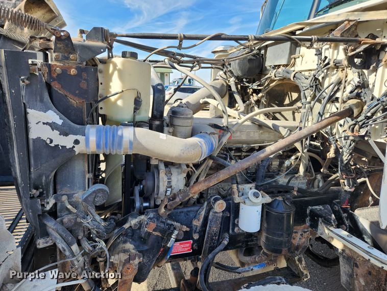 image for item JB9699 2004 Western Star 4900FA  dump truck