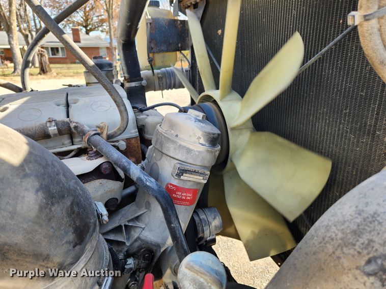 image for item JB9699 2004 Western Star 4900FA  dump truck