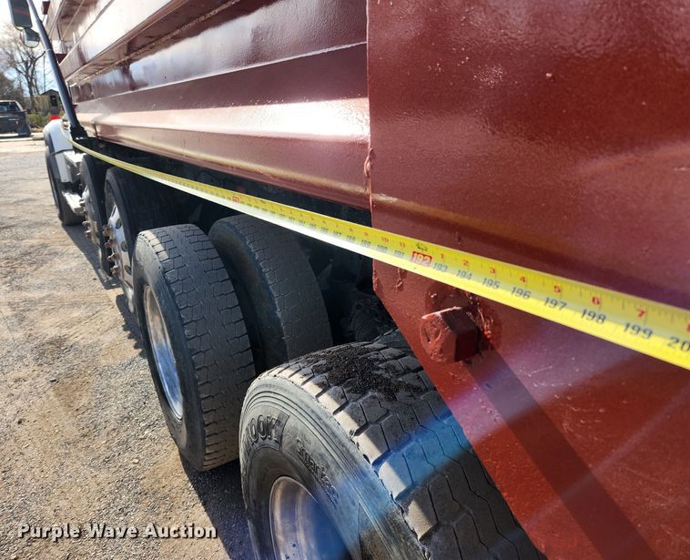 image for item JB9699 2004 Western Star 4900FA  dump truck