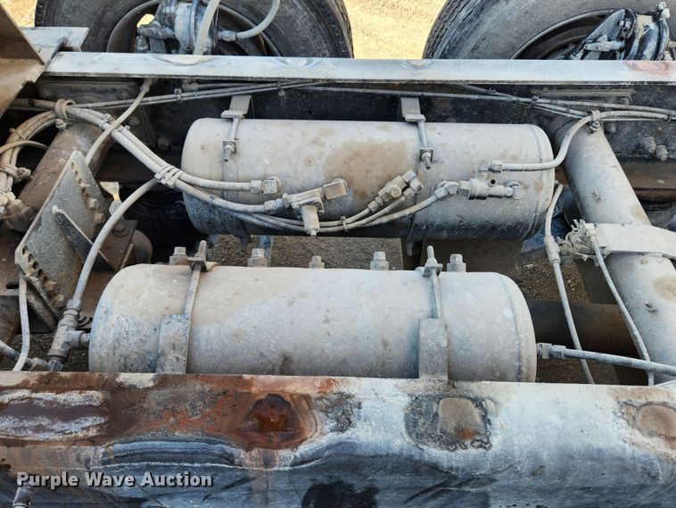 image for item JB9699 2004 Western Star 4900FA  dump truck