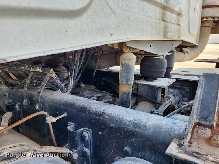 image for item JB9699 2004 Western Star 4900FA  dump truck