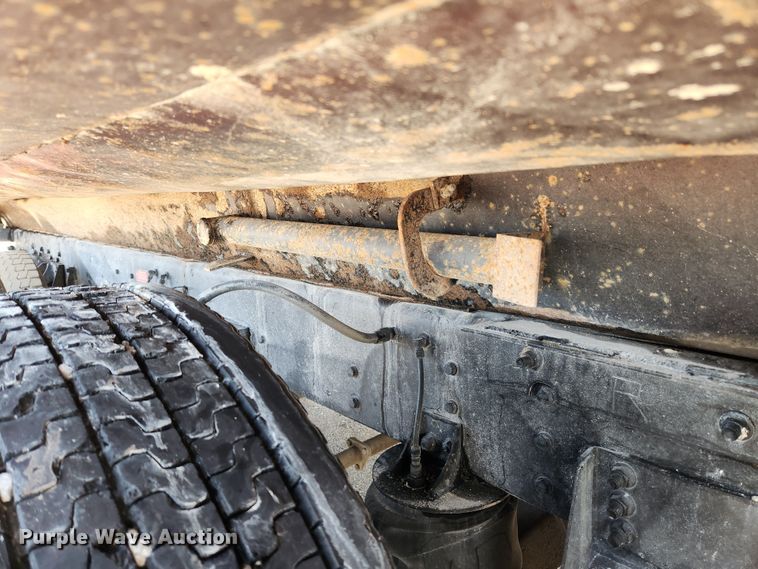 image for item JB9699 2004 Western Star 4900FA  dump truck