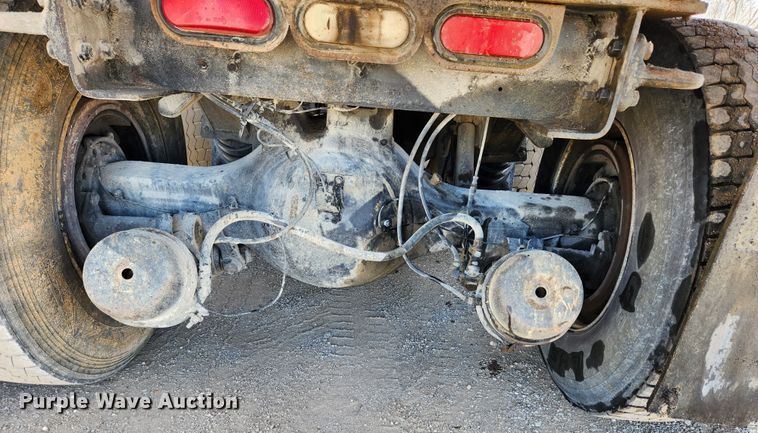 image for item JB9699 2004 Western Star 4900FA  dump truck