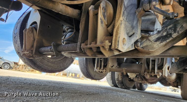 image for item JB9699 2004 Western Star 4900FA  dump truck