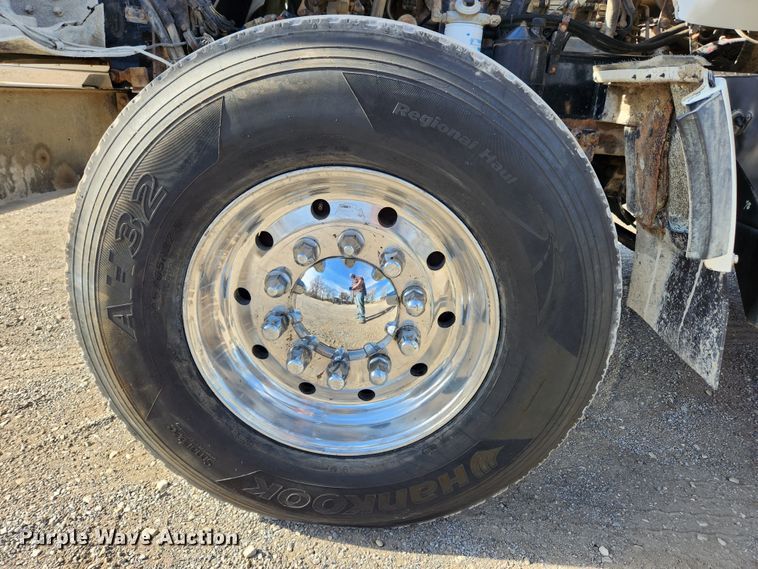 image for item JB9699 2004 Western Star 4900FA  dump truck