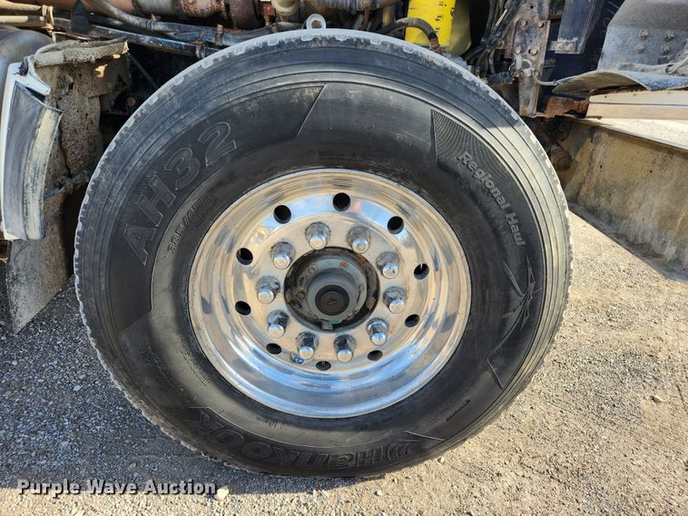 image for item JB9699 2004 Western Star 4900FA  dump truck