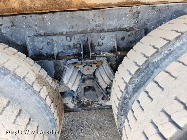 image for item JB9699 2004 Western Star 4900FA  dump truck