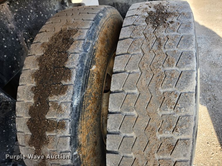 image for item JB9699 2004 Western Star 4900FA  dump truck