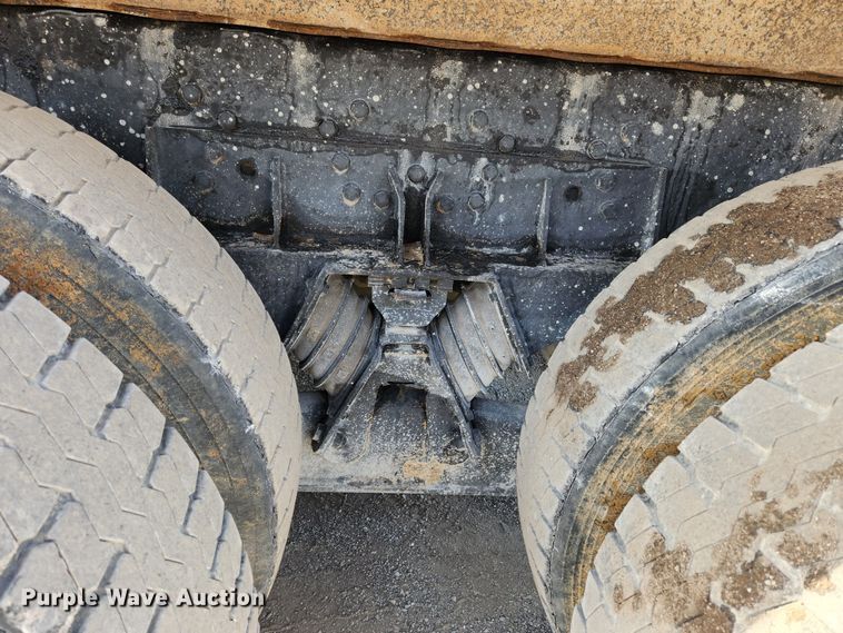 image for item JB9699 2004 Western Star 4900FA  dump truck