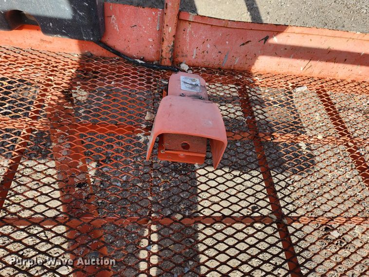 image for item JB9727 2000 JLG 600S  boom lift