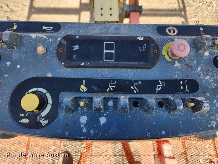 image for item JB9727 2000 JLG 600S  boom lift