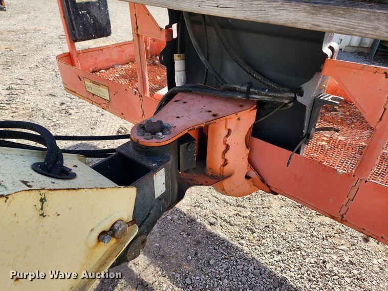 image for item JB9727 2000 JLG 600S  boom lift