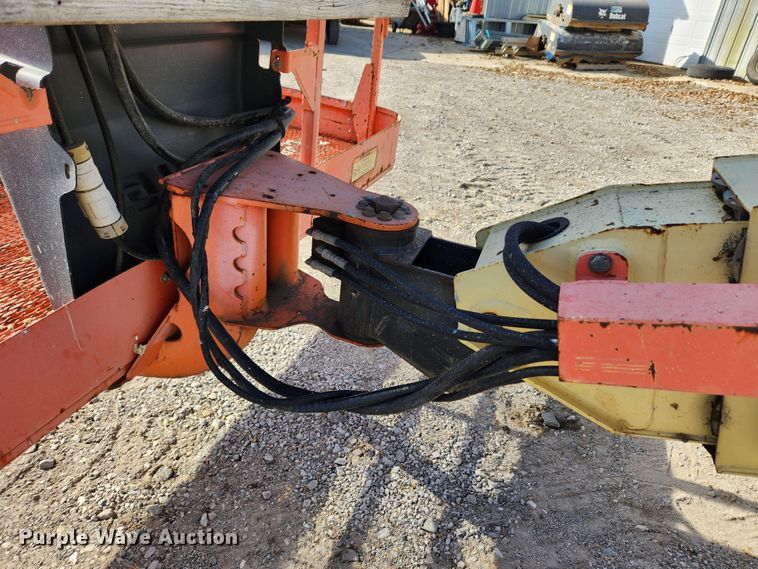 image for item JB9727 2000 JLG 600S  boom lift