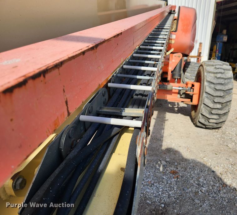 image for item JB9727 2000 JLG 600S  boom lift