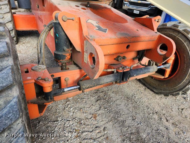 image for item JB9727 2000 JLG 600S  boom lift