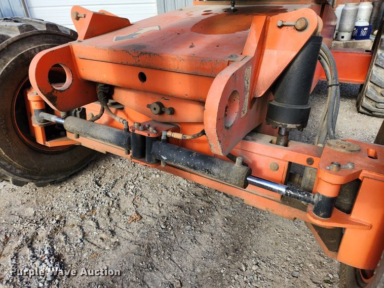 image for item JB9727 2000 JLG 600S  boom lift