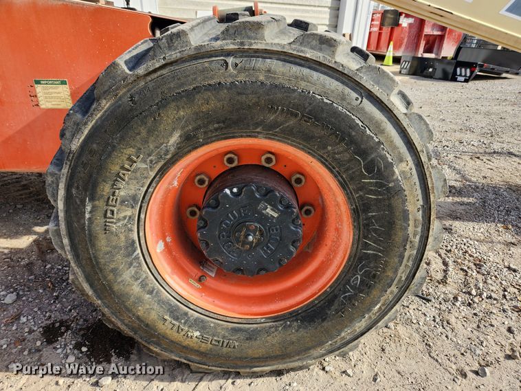 image for item JB9727 2000 JLG 600S  boom lift