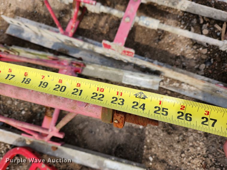 image for item JB9734 Razorback  screed