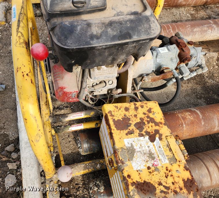 image for item JB9736 Terramite  roller screed