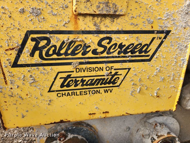 image for item JB9736 Terramite  roller screed