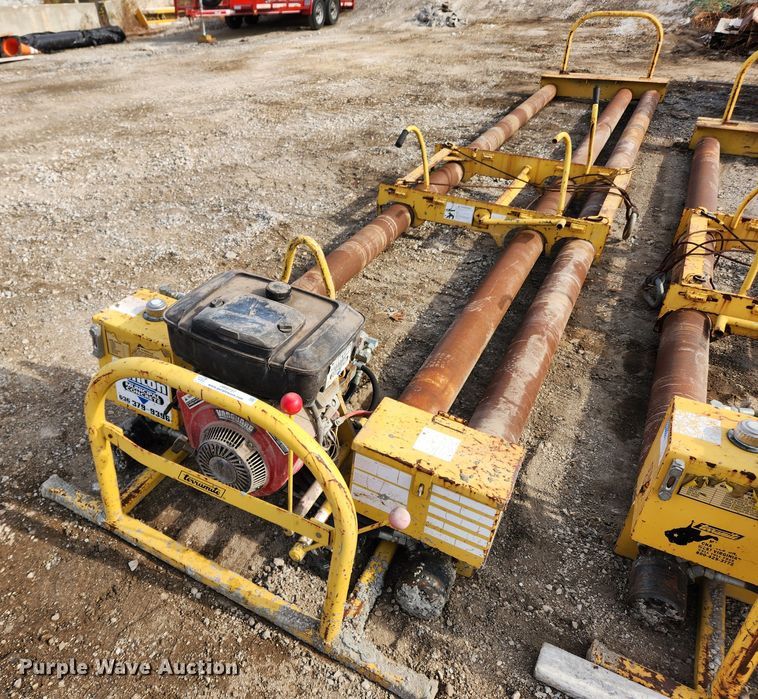 image for item JB9737 Terramite  roller screed