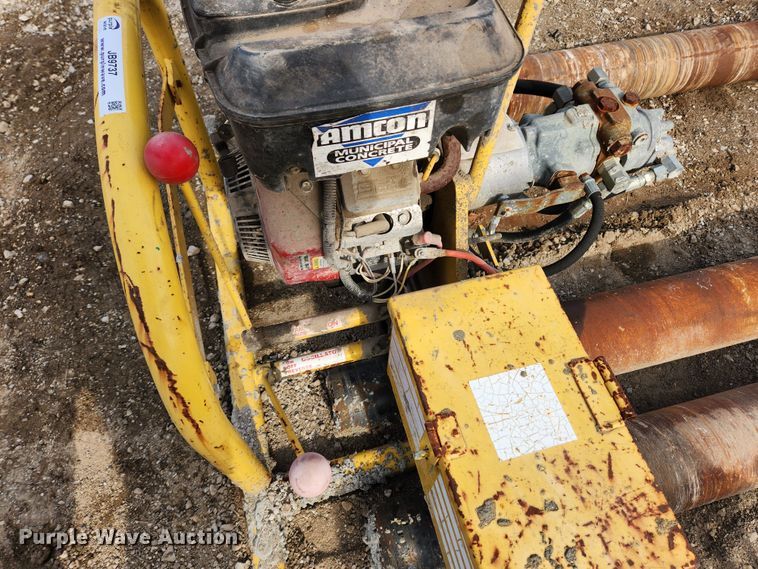 image for item JB9737 Terramite  roller screed