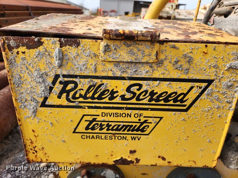 image for item JB9737 Terramite  roller screed