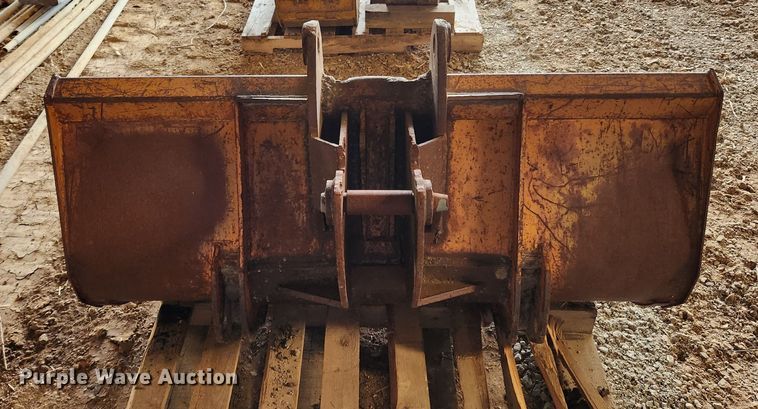 image for item JB9746 (3) backhoe buckets