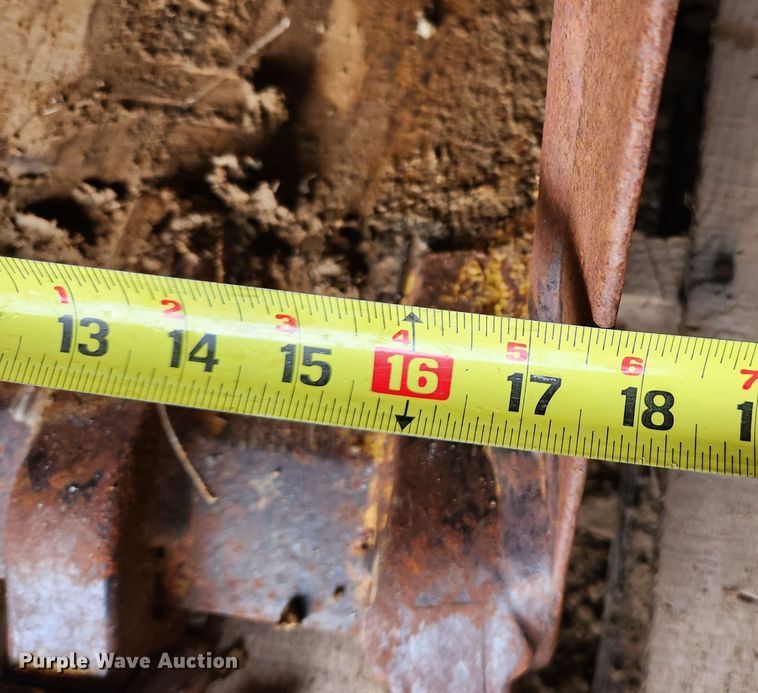 image for item JB9746 (3) backhoe buckets