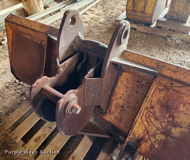 image for item JB9746 (3) backhoe buckets