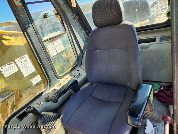 image for item JB9772 1997 Komatsu PC400LC-6  excavator