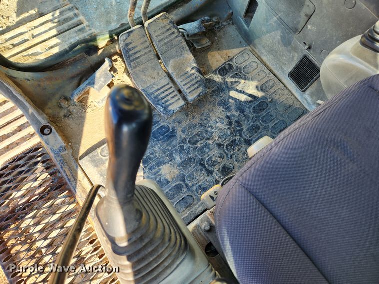 image for item JB9772 1997 Komatsu PC400LC-6  excavator