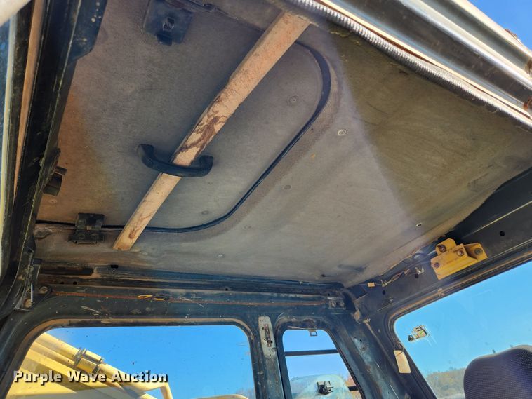 image for item JB9772 1997 Komatsu PC400LC-6  excavator