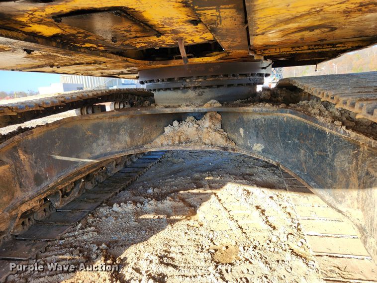 image for item JB9772 1997 Komatsu PC400LC-6  excavator