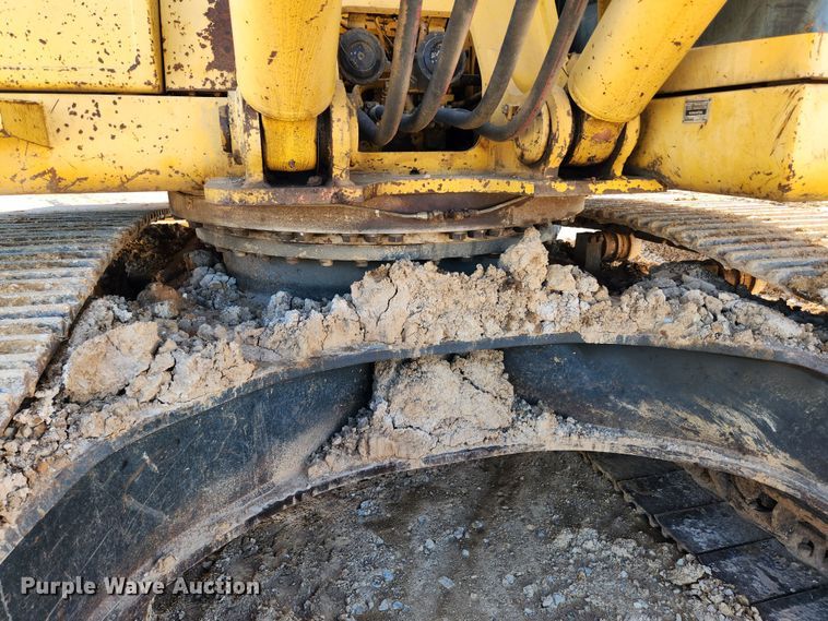 image for item JB9772 1997 Komatsu PC400LC-6  excavator