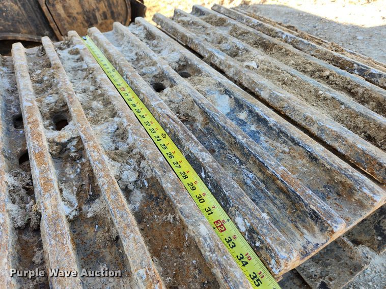 image for item JB9772 1997 Komatsu PC400LC-6  excavator