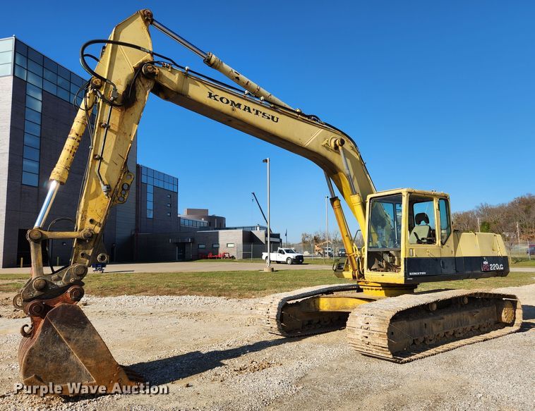 image for item JB9773 1992 Komatsu PC220LC  excavator