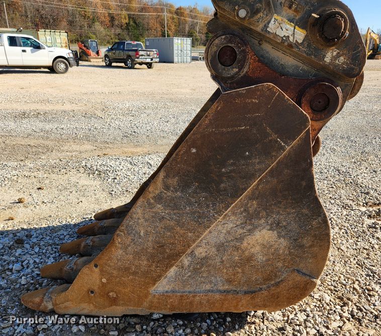 image for item JB9773 1992 Komatsu PC220LC  excavator