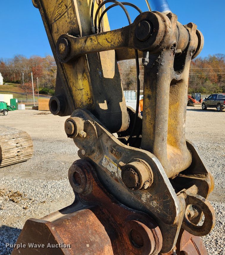 image for item JB9773 1992 Komatsu PC220LC  excavator