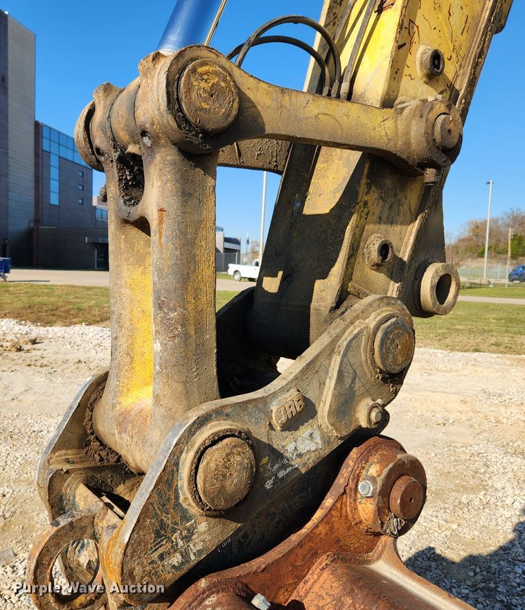image for item JB9773 1992 Komatsu PC220LC  excavator