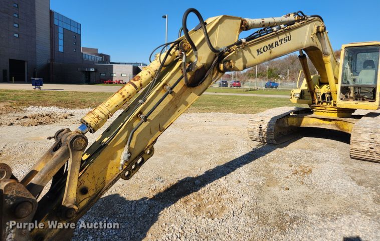 image for item JB9773 1992 Komatsu PC220LC  excavator