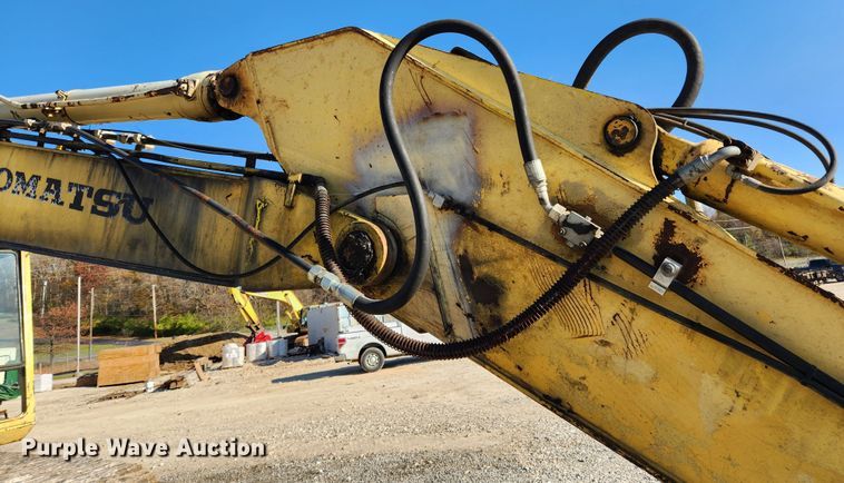 image for item JB9773 1992 Komatsu PC220LC  excavator