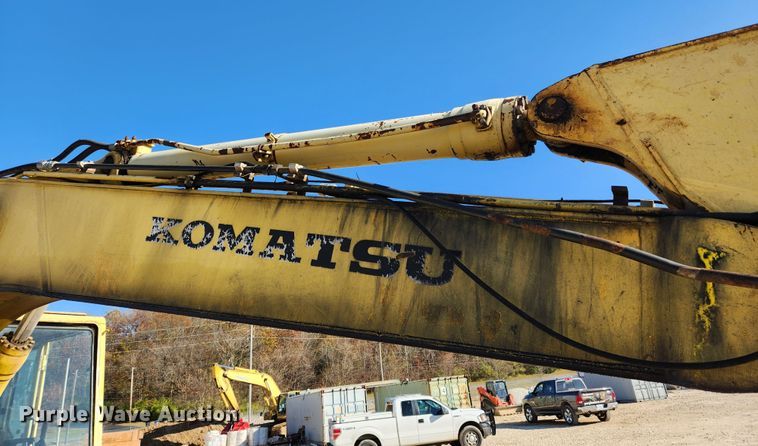 image for item JB9773 1992 Komatsu PC220LC  excavator