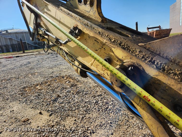 image for item JB9773 1992 Komatsu PC220LC  excavator