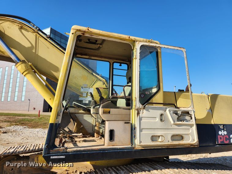 image for item JB9773 1992 Komatsu PC220LC  excavator