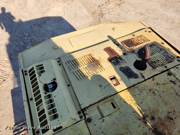 image for item JB9773 1992 Komatsu PC220LC  excavator