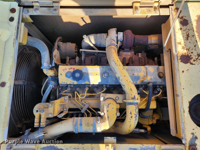 image for item JB9773 1992 Komatsu PC220LC  excavator