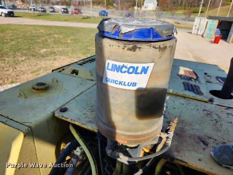 image for item JB9773 1992 Komatsu PC220LC  excavator